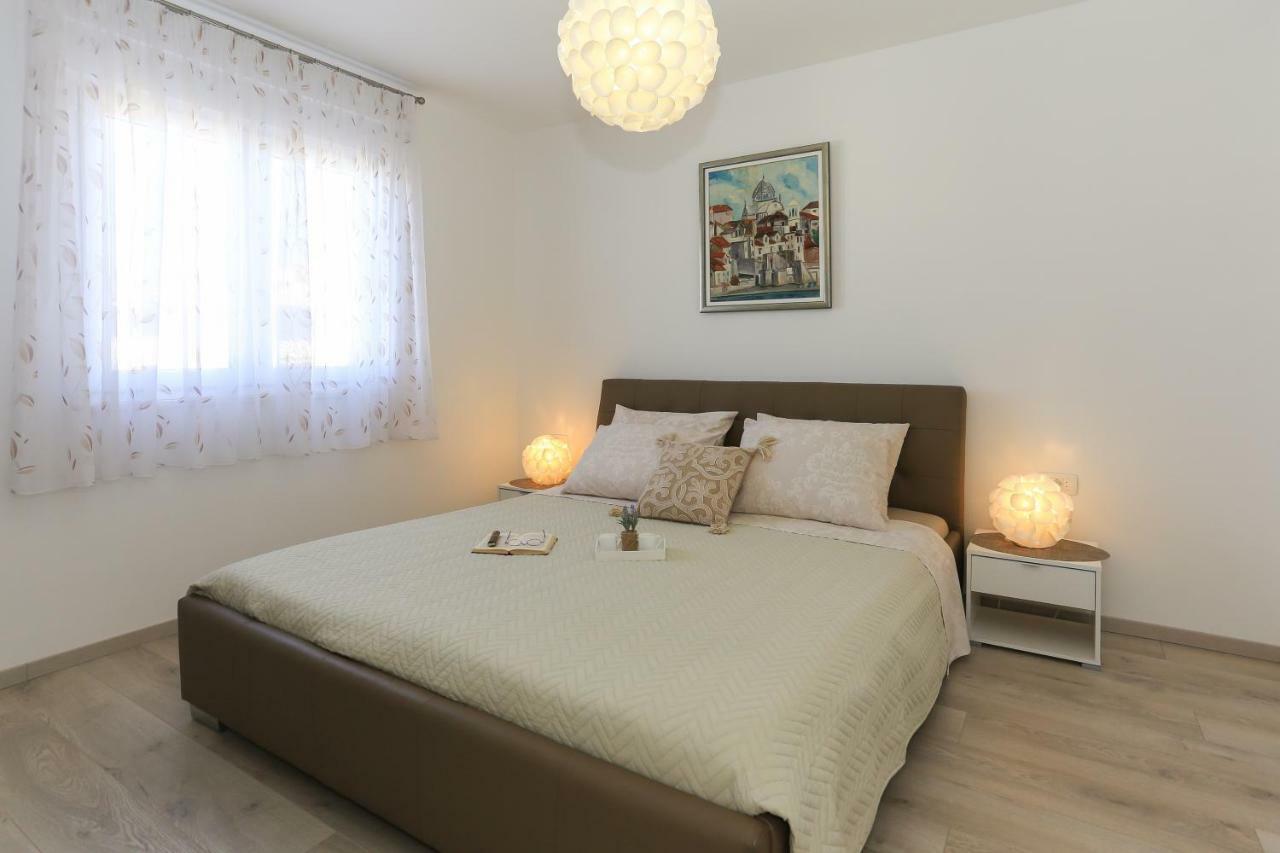 Periska Kastela Apartment ภายนอก รูปภาพ